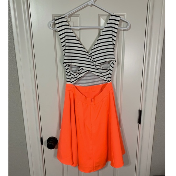 Summer/Spring Dress - Picture 2 of 2